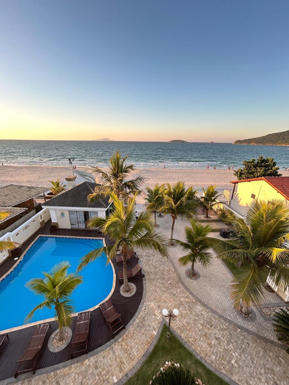 Golfinhos Apartahotel 4*